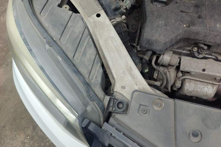 Used MG GS 2015 1.5TGI Manual Elite Edition Engine Bay Right