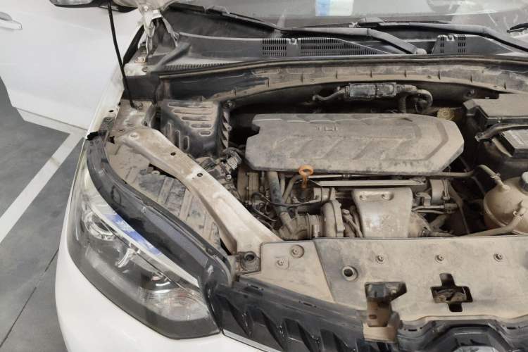 Used MG GS 2015 2.0TGI TST Luxury Edition Engine Bay Right
