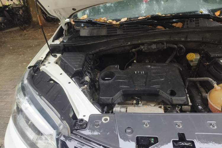 Used MG GS 2015 1.5TGI TST Elite Edition Engine Bay Right