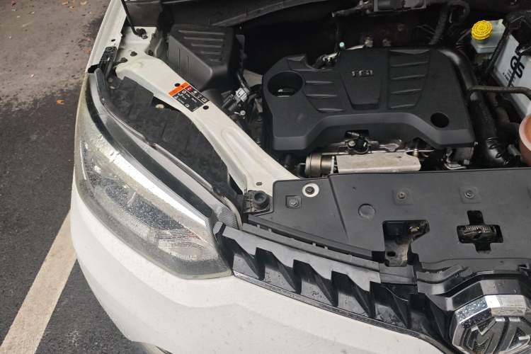 Used MG GS 2015 1.5TGI TST Luxury Edition Engine Bay Right