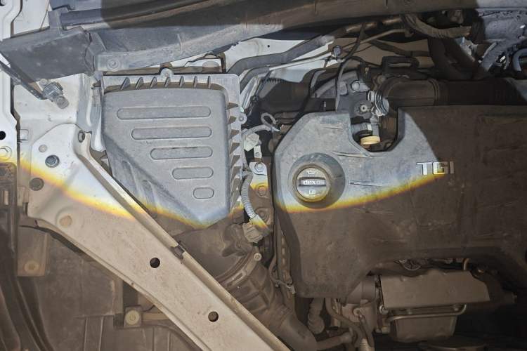 Used MG GS 2015 1.5TGI TST Luxury Edition Engine Bay Right