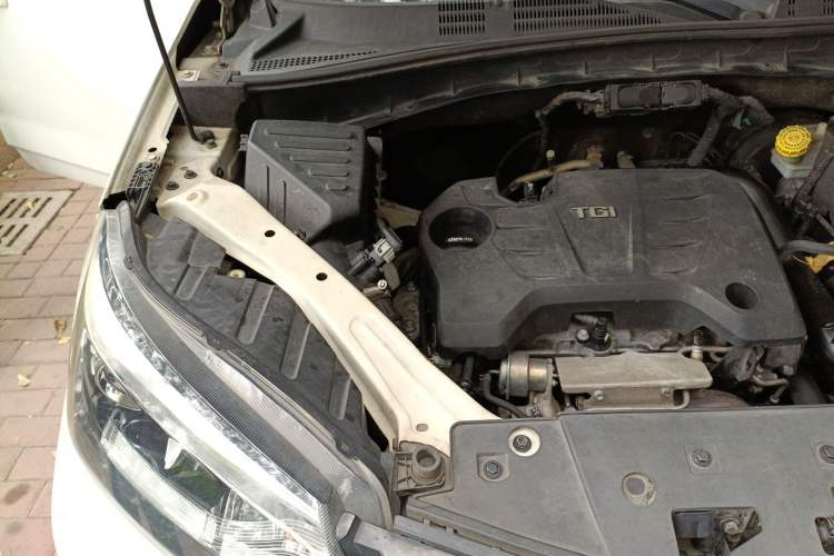 Used MG GS 2015 1.5TGI TST Luxury Edition Engine Bay Right