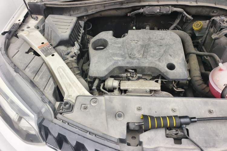 Used MG GS 2015 1.5TGI Manual Elite Edition Engine Bay Right