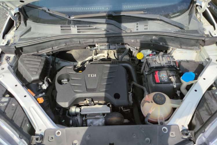 Used MG GS 2015 1.5TGI Manual Elite Edition Engine Bay