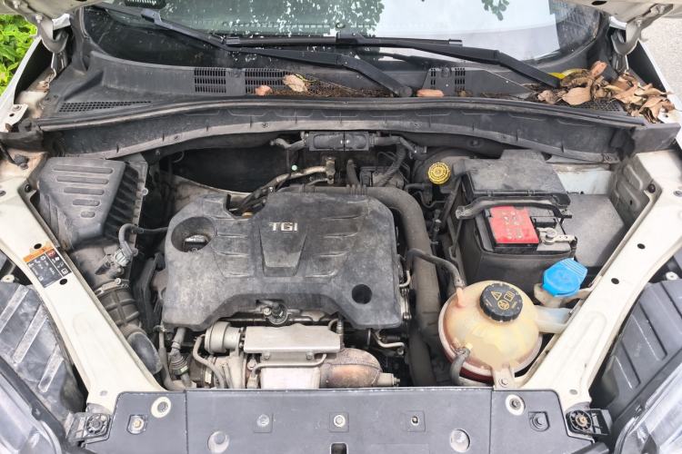 Used MG GS 2015 1.5TGI TST Elite Edition Engine Bay