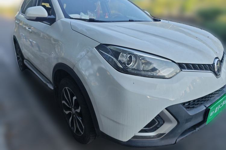 Used MG GS 2015 1.5TGI TST Luxury Edition Front Right 45 Deg