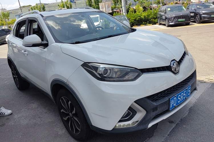 Used MG GS 2015 1.5TGI TST Luxury Edition Front Right 45 Deg