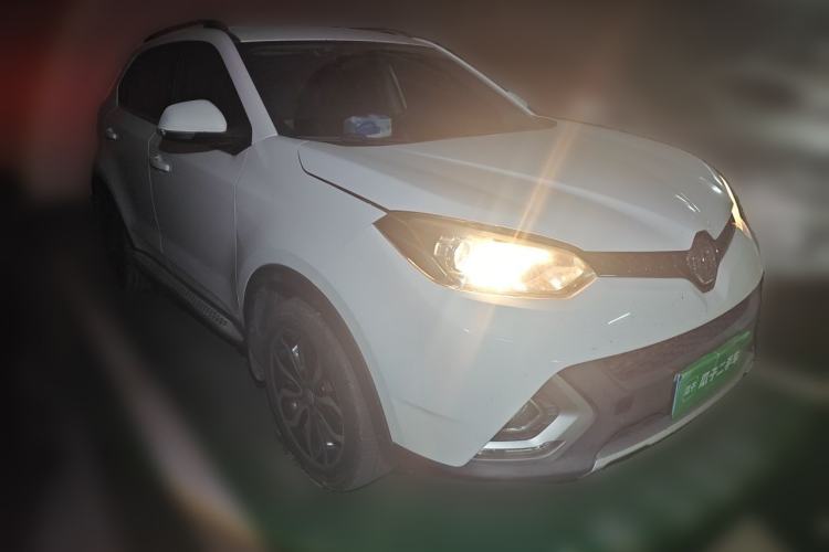 Used MG GS 2015 1.5TGI TST Luxury Edition Front Right 45 Deg