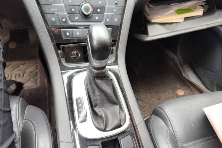 Used MG GS 2015 2.0TGI TST Luxury Edition Gear Lever