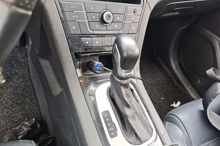 Used MG GS 2015 1.5TGI TST Luxury Edition Gear Lever