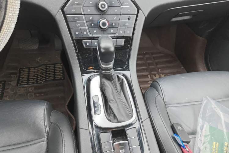 Used MG GS 2015 1.5TGI TST Luxury Edition Gear Lever