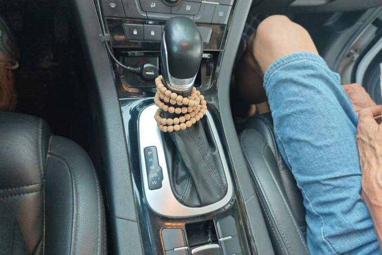Used MG GS 2015 1.5TGI TST Luxury Edition Gear Lever