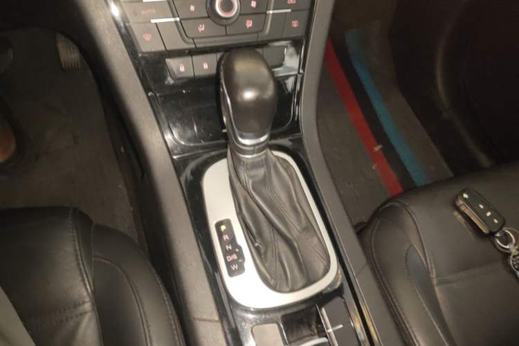 Used MG GS 2015 1.5TGI TST Luxury Edition Gear Lever