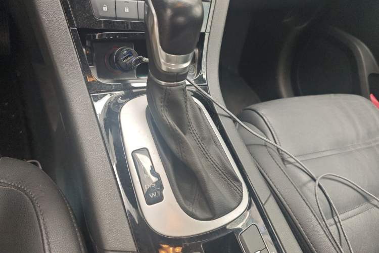 Used MG GS 2015 1.5TGI TST Luxury Edition Gear Lever
