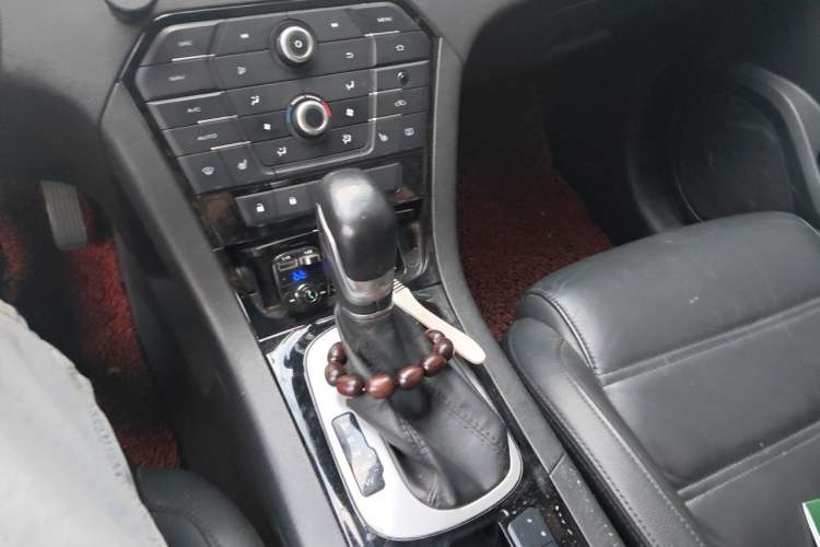 Used MG GS 2015 1.5TGI TST Luxury Edition Gear Lever