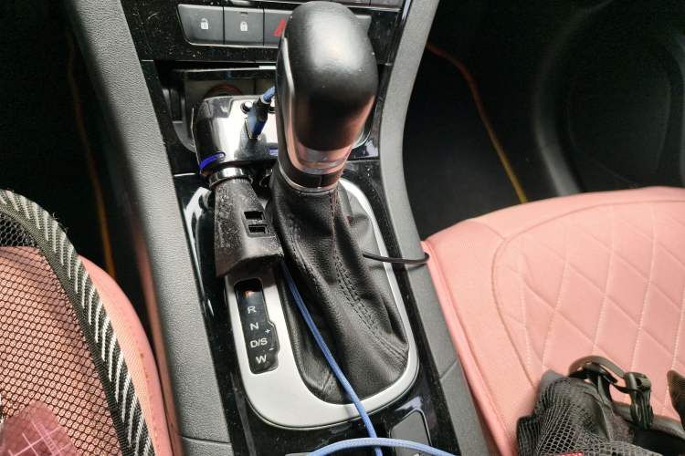 Used MG GS 2015 1.5TGI TST Luxury Edition Gear Lever
