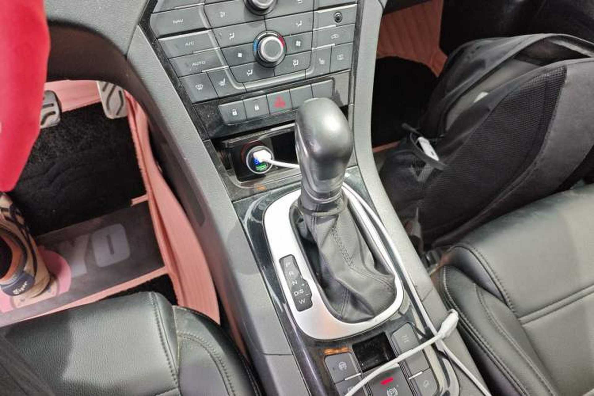 Used MG GS 2015 2.0TGI TST Four-Wheel Drive Flagship Edition Gear Lever