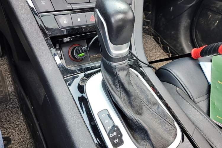 Used MG GS 2015 1.5TGI TST Luxury Edition Gear Lever