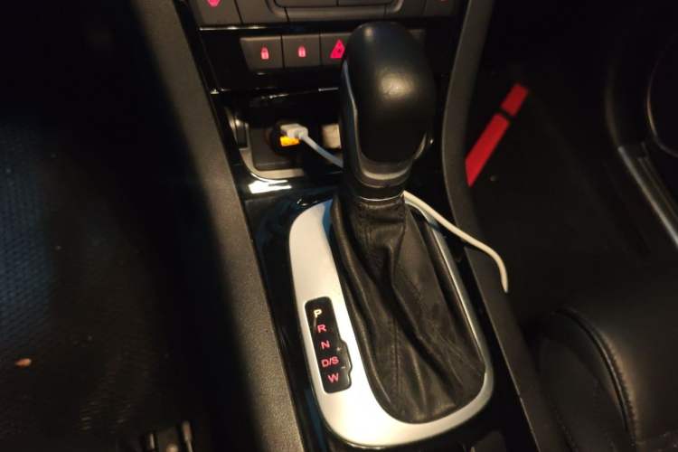 Used MG GS 2015 1.5TGI TST Luxury Edition Gear Lever