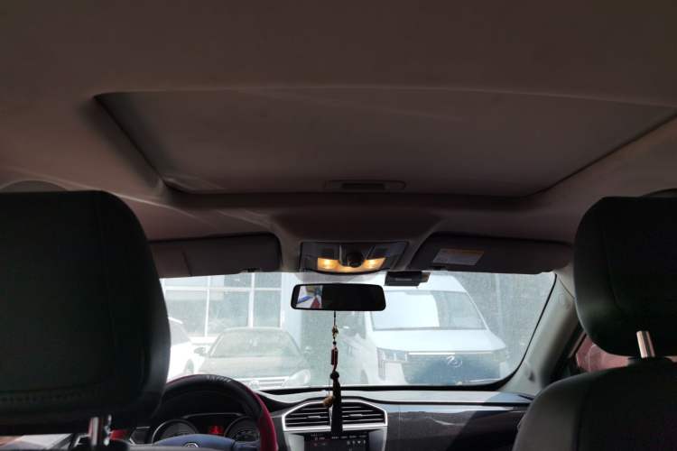 Used MG GS 2015 2.0TGI TST Luxury Edition Headliner