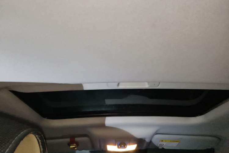 Used MG GS 2015 1.5TGI TST Elite Edition Headliner