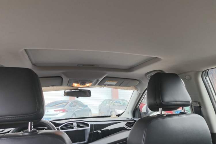 Used MG GS 2015 1.5TGI TST Luxury Edition Headliner