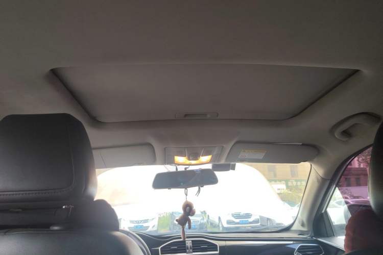 Used MG GS 2015 1.5TGI TST Luxury Edition Headliner