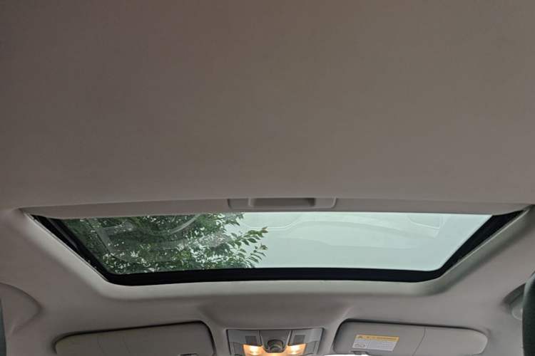Used MG GS 2015 1.5TGI TST Elite Edition Headliner
