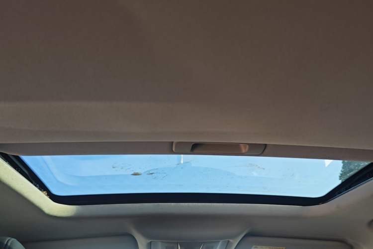 Used MG GS 2015 2.0TGI TST Four-Wheel Drive Flagship Edition Headliner