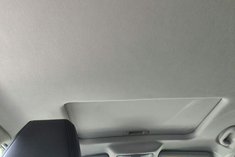 Used MG GS 2015 1.5TGI TST Luxury Edition Headliner