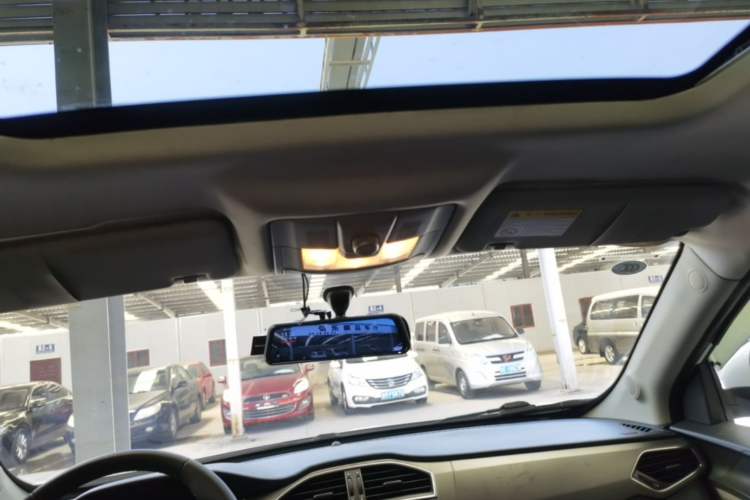 Used MG GS 2015 1.5TGI TST Elite Edition Headliner