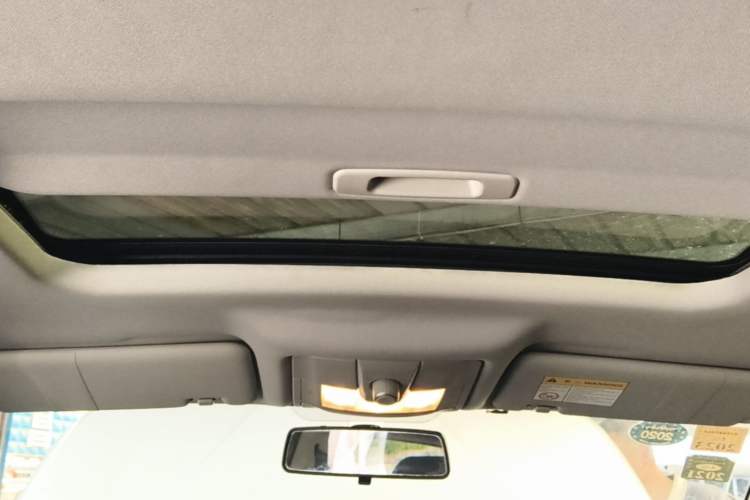 Used MG GS 2015 1.5TGI TST Luxury Edition Headliner