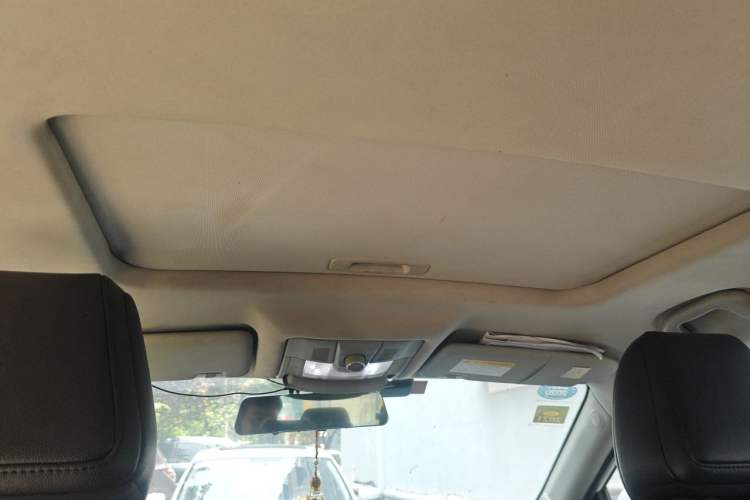 Used MG GS 2015 1.5TGI TST Luxury Edition Headliner