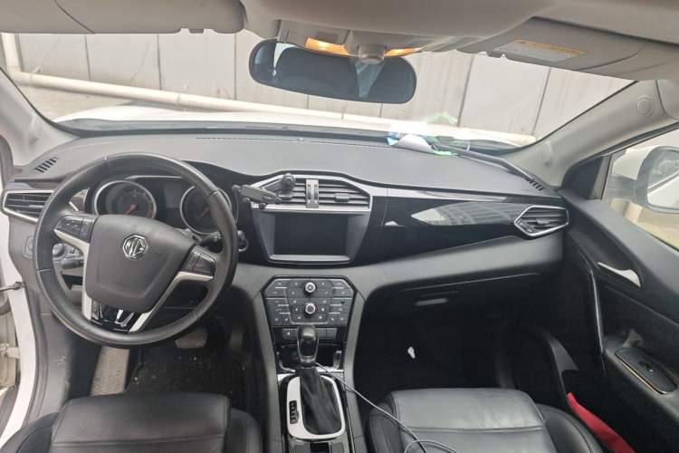 Used MG GS 2015 1.5TGI TST Luxury Edition Headliner