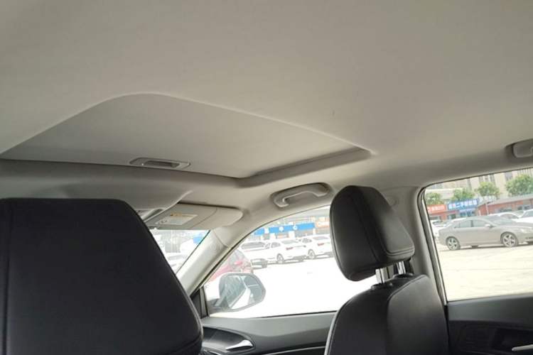 Used MG GS 2015 1.5TGI TST Luxury Edition Headliner