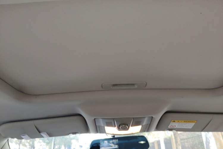 Used MG GS 2015 1.5TGI TST Luxury Edition Headliner