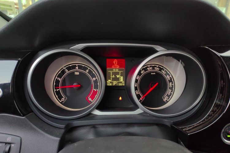 Used MG GS 2015 1.5TGI TST Luxury Edition Instrument Cluster