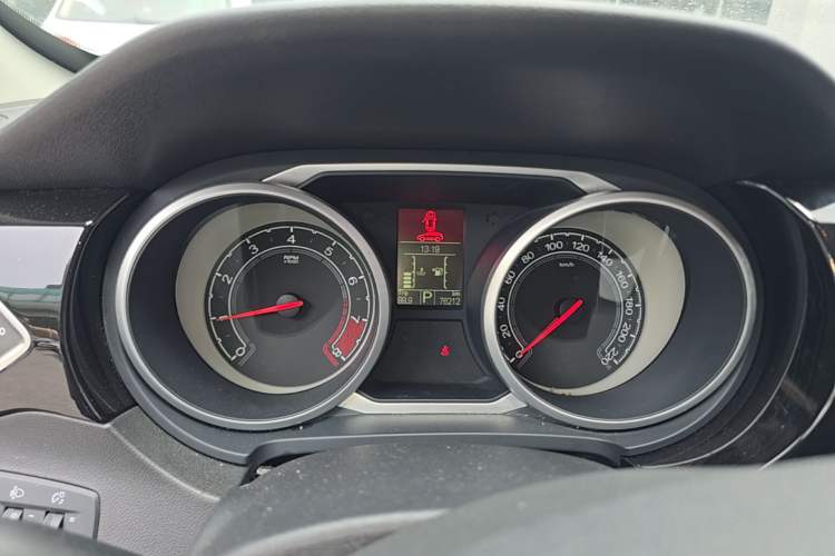 Used MG GS 2015 1.5TGI TST Luxury Edition Instrument Cluster