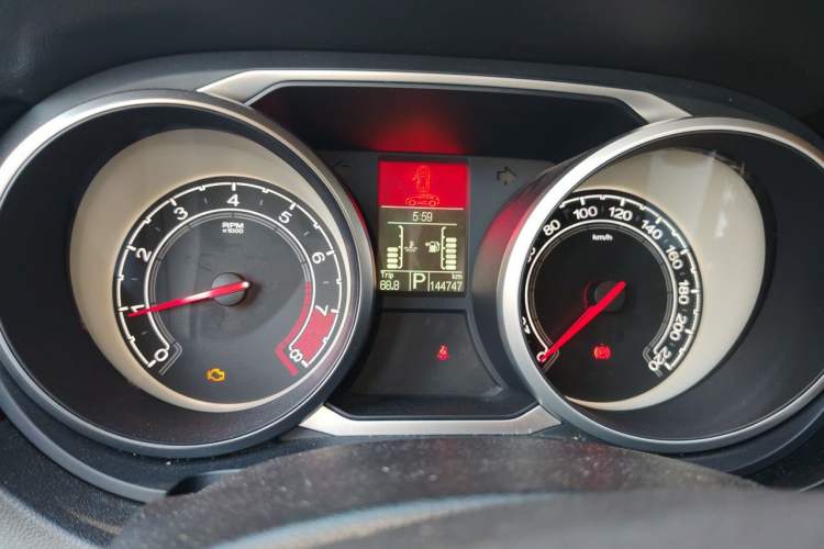 Used MG GS 2015 2.0TGI TST Luxury Edition Instrument Cluster