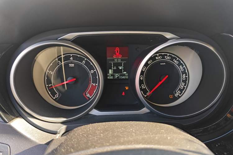 Used MG GS 2015 2.0TGI TST Four-Wheel Drive Flagship Edition Instrument Cluster