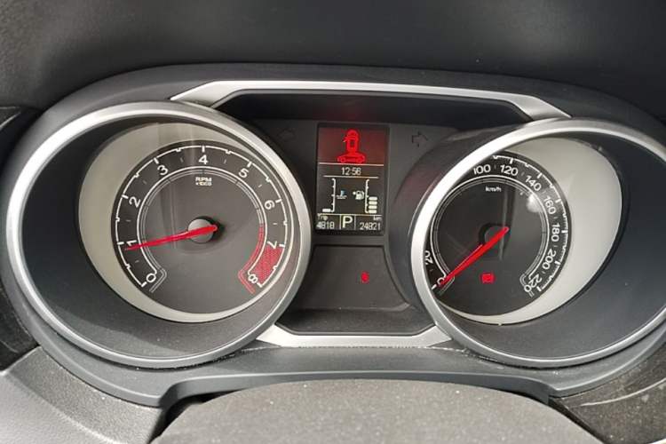 Used MG GS 2015 1.5TGI TST Luxury Edition Instrument Cluster