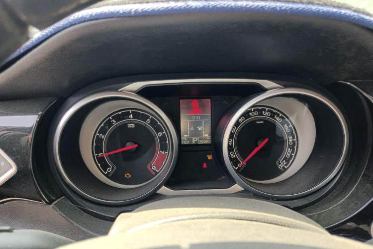 Used MG GS 2015 1.5TGI TST Luxury Edition Instrument Cluster
