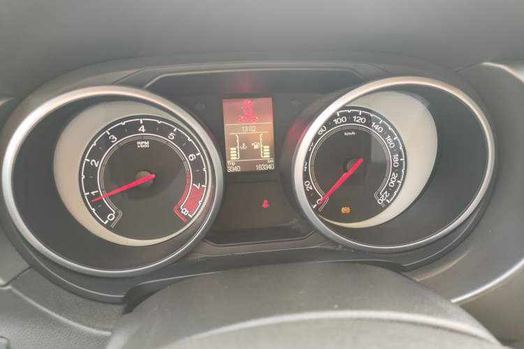Used MG GS 2015 1.5TGI Manual Elite Edition Instrument Cluster