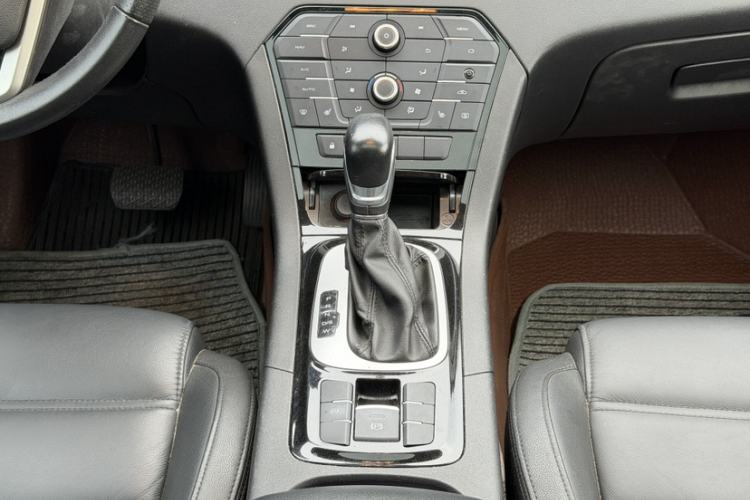 Used MG GS 2015 1.5TGI TST Luxury Edition Interior 2