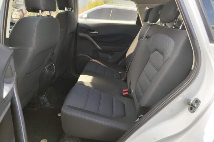 Used MG GS 2015 1.5TGI Manual Elite Edition Interior 4