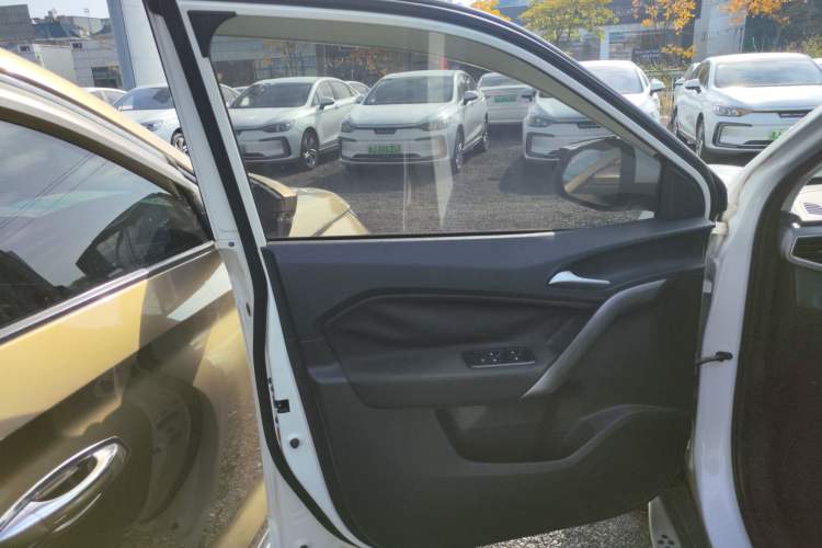 Used MG GS 2015 1.5TGI Manual Elite Edition Interior 7