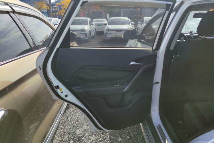 Used MG GS 2015 1.5TGI Manual Elite Edition Interior 8