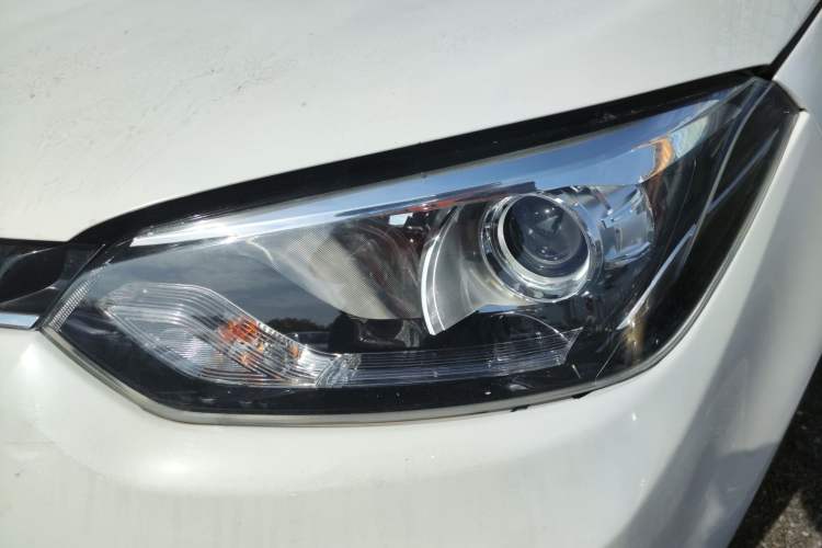 Used MG GS 2015 1.5TGI Manual Elite Edition Left Front Headlight