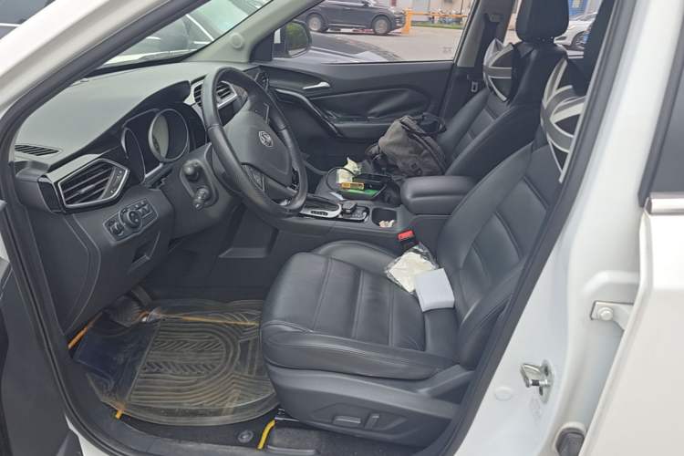 Used MG GS 2015 1.5TGI TST Luxury Edition Left Front Seat