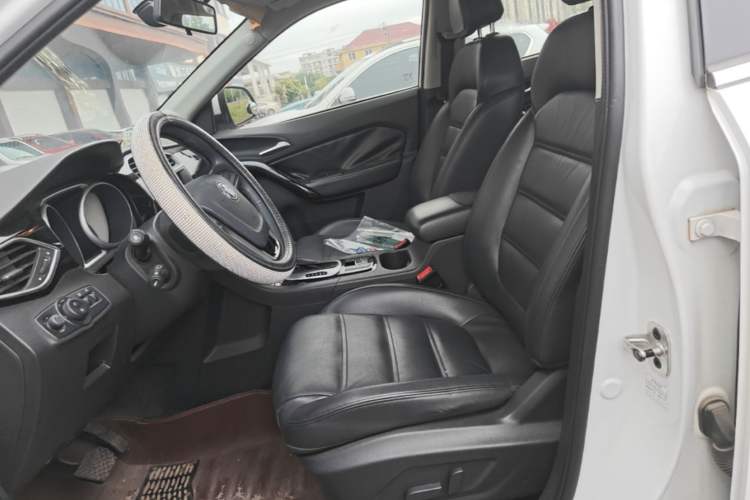 Used MG GS 2015 1.5TGI TST Luxury Edition Left Front Seat